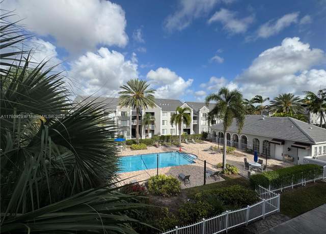 Property at 620 SW 111th Ave #304, Pembroke Pines, FL 33025, 1 bed, 1 bath