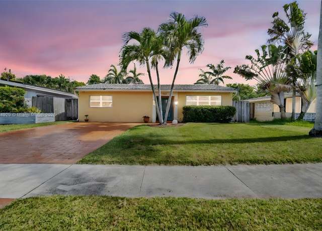 Property at 1533 Shenandoah St, Hollywood, FL 33020, 3 beds, 2 baths