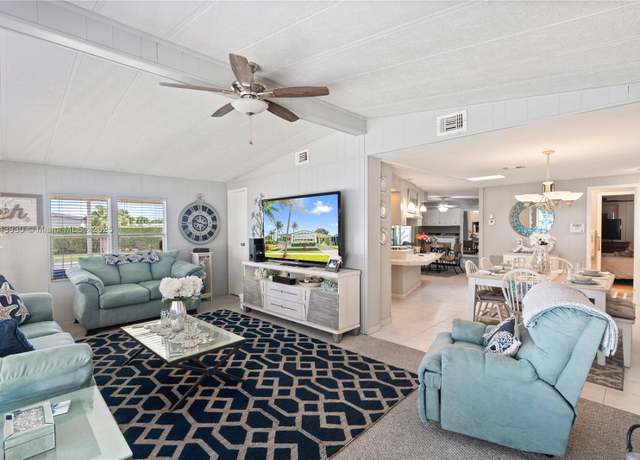 Property at 202 NW 52nd St, Deerfield Beach, FL 33064, 2 beds, 2 baths