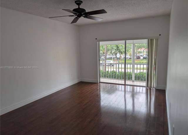 Property at 290 W Palmetto Park Rd #206, Boca Raton, FL 33432, 2 beds, 2 baths