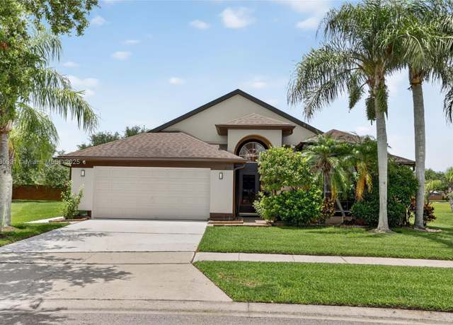 Property at 2612 Keswick Ct, Kissimmee, FL 34744, 3 beds, 2 baths