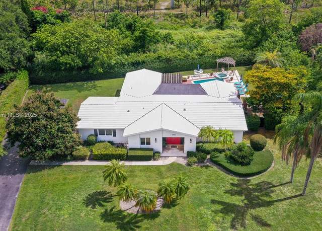 Property at 6957 SW 148th Ter, Palmetto Bay, FL 33158, 4 beds, 2.5 baths