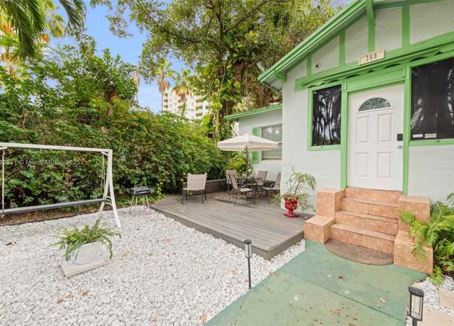 Property at 769 NW 10th St, Miami, FL 33136, 8 beds, 5 baths