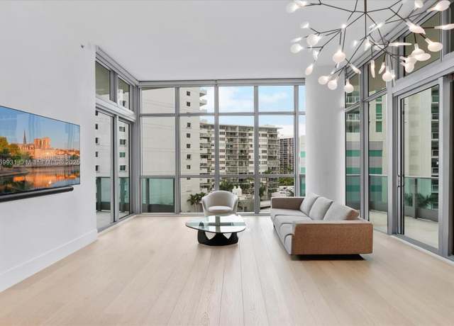 Property at 1331 Brickell Bay Dr #608, Miami, FL 33131, 2 beds, 2 baths