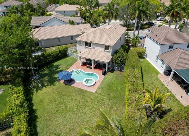 Property at 1030 Bamboo Ln, Weston, FL 33327, 4 beds, 2.5 baths