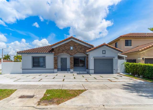 Property at 13381 SW 269th St, Homestead, FL 33032, 3 beds, 2.5 baths