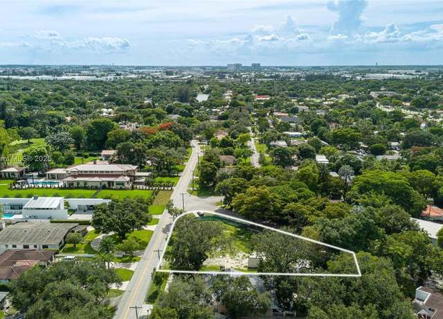 Property at 281 Hunting Lodge Dr, Miami Springs, FL 33166