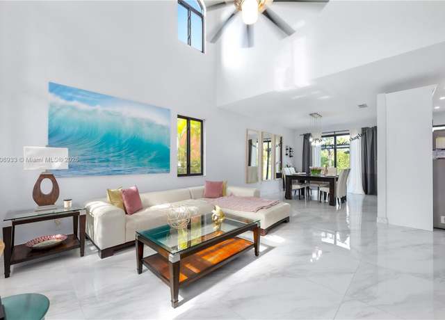 Property at 1857 SE 20th Rd, Homestead, FL 33035, 3 beds, 2.5 baths