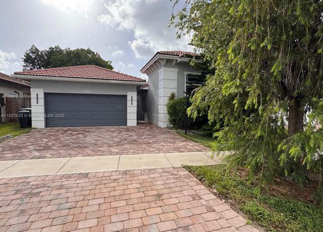 Property at 1281 NE 41st Pl, Homestead, FL 33033, 4 beds, 2 baths