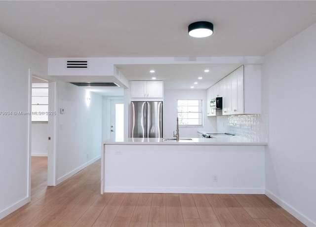 Property at 9311 Orange Grove Dr #314, Davie, FL 33324, 2 beds, 2 baths