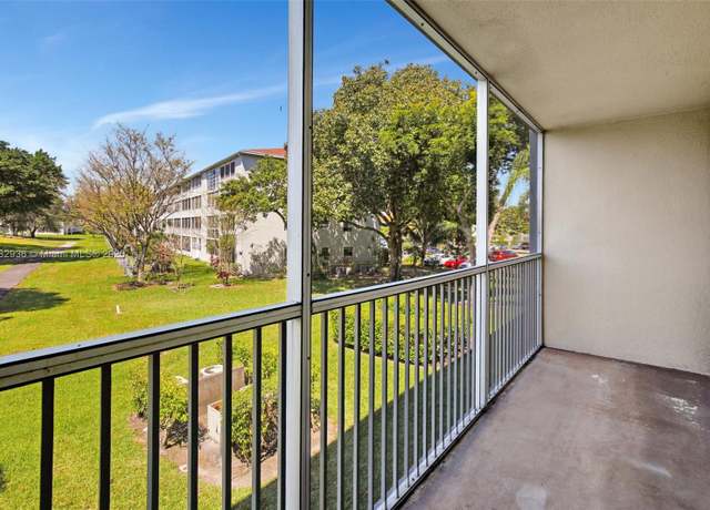 Property at 300 SW 134th Way Unit 212E, Pembroke Pines, FL 33027, 1 bed, 1.5 baths