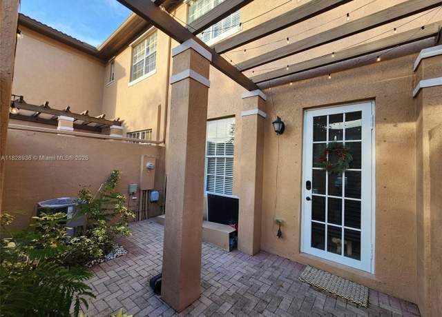 Property at 706 SW 147th Ave, Pembroke Pines, FL 33027, 2 beds, 2.5 baths
