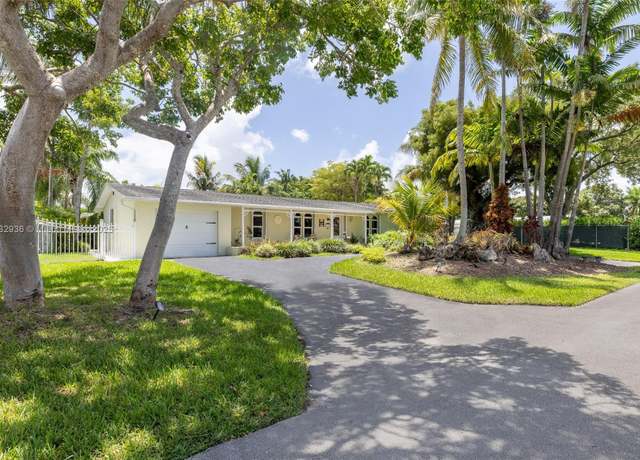 Property at 19521 SW 128th Ct, Miami, FL 33177, 4 beds, 3 baths