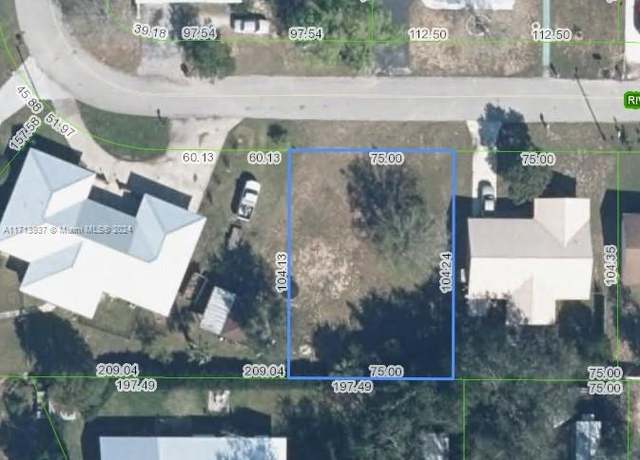 Property at 504 E Riviera St, Avon Park, FL 33825