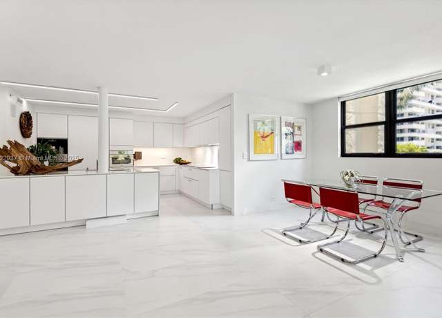 Property at 170 S Ocean Lane Dr #312, Key Biscayne, FL 33149, 2 beds, 2 baths
