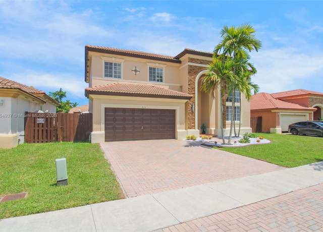 Property at 1033 NE 35th Ave, Homestead, FL 33033, 4 beds, 3.5 baths