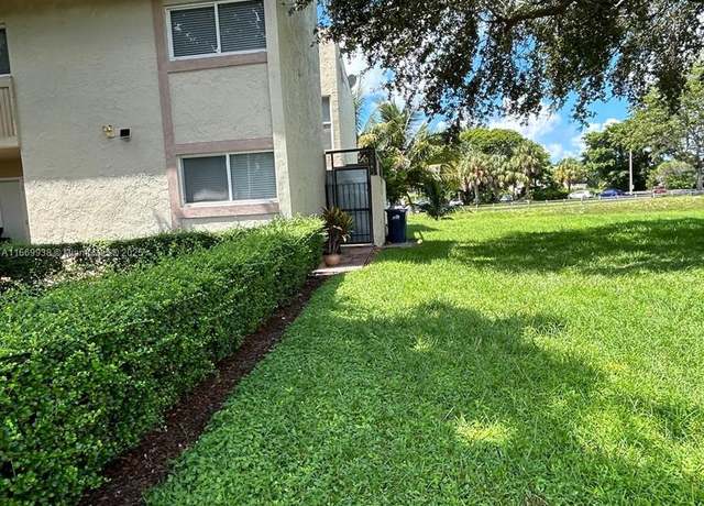 Property at 14249 Kendale Lakes Cir #14249, Miami, FL 33183, 3 beds, 2.5 baths