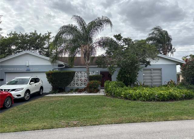 Property at 4609 Bayberry Ln, Tamarac, FL 33319, 3 beds, 2 baths