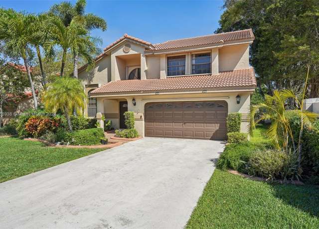 Property at 10301 NW 15th St, Plantation, FL 33322, 4 beds, 2.5 baths