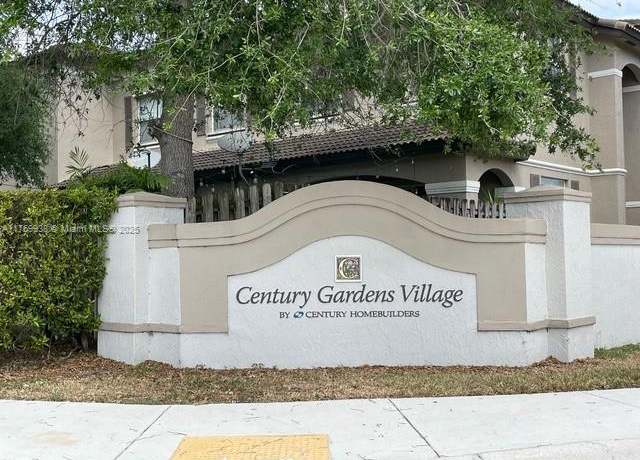 Property at 9170 SW 152nd Ct, Miami, FL 33196, 4 beds, 3 baths