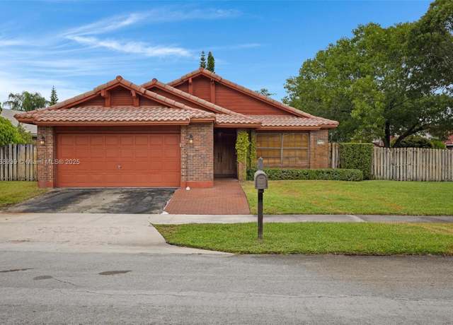 Property at 3440 E Point Dr, Cooper City, FL 33026, 3 beds, 2 baths