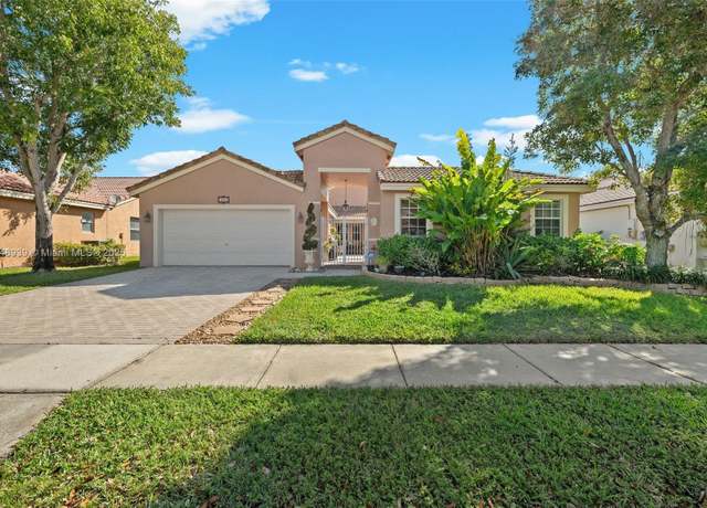 Property at 465 SW 198th Ter, Pembroke Pines, FL 33029, 4 beds, 3 baths