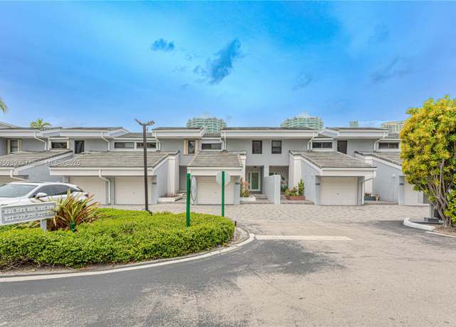 Property at 231 S Poinciana Dr #401, Sunny Isles Beach, FL 33160, 3 beds, 2.5 baths