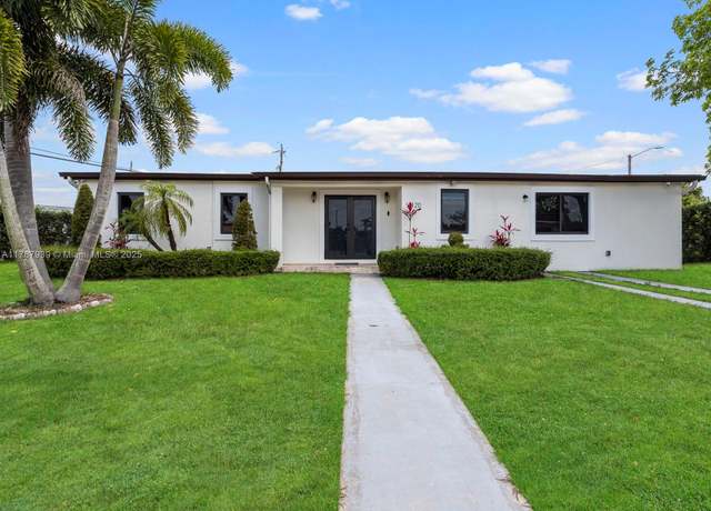 Property at 11420 SW 44th St, Miami, FL 33165, 3 beds, 3 baths
