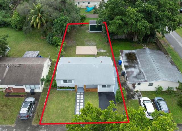 Property at 2852 Washington St, Hollywood, FL 33020, 3 beds, 2 baths