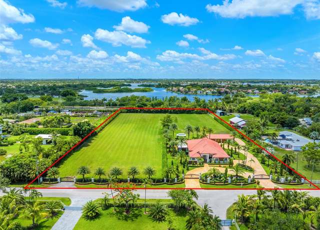 Property at 17490 SW 70th Pl, Southwest Ranches, FL 33331, 5 beds, 4.5 baths