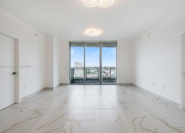 Property at 90 SW 3rd St #2506, Miami, FL 33130, 2 beds, 2 baths
