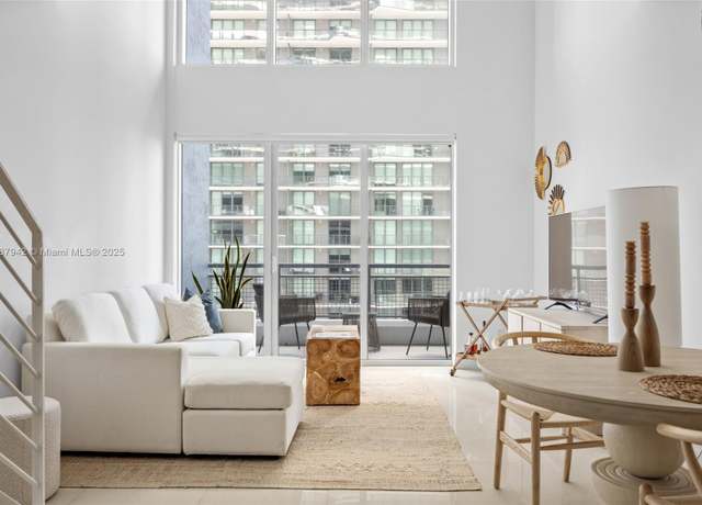 Property at 60 SW 13th St #3414, Miami, FL 33130, 1 bed, 1.5 baths