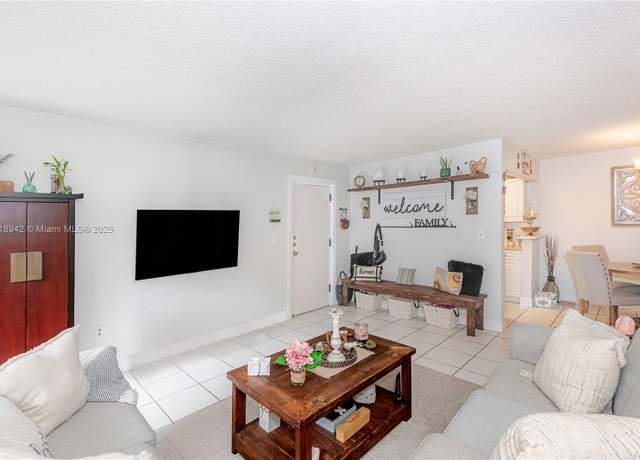 Property at 10816 N Kendall Dr Unit R17, Miami, FL 33176, 1 bed, 1 bath