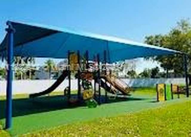 Property at 6018 NW 172nd Terr Cir, Hialeah, FL 33015, 2 beds, 2 baths