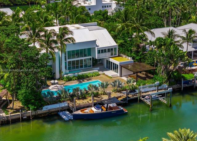 Property at 161 Cape Florida Dr, Key Biscayne, FL 33149, 4 beds, 4.5 baths