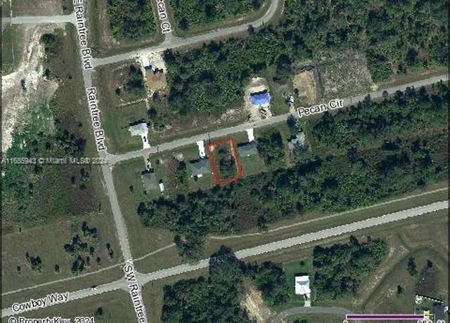 Property at 6063 Pecan Cir, La Belle, FL 33935