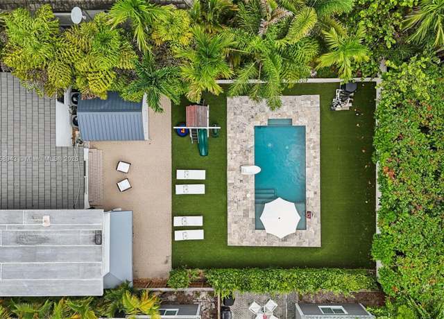 Property at 1606 SE 1st St, Fort Lauderdale, FL 33301, 3 beds, 2 baths