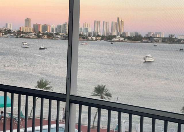 Property at 2910 Point East Dr Unit M414, Aventura, FL 33160, 2 beds, 2 baths