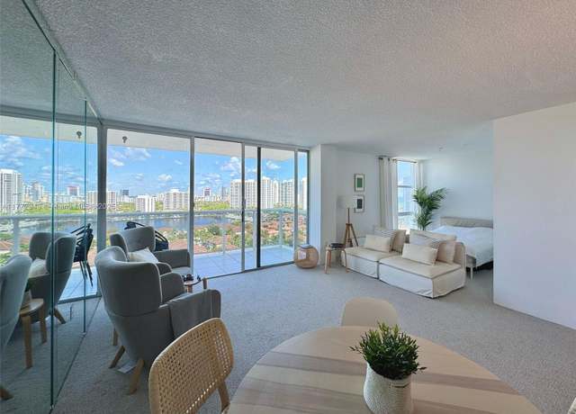 Property at 3625 N Country Club Dr #1901, Aventura, FL 33180, 1 bed, 1.5 baths