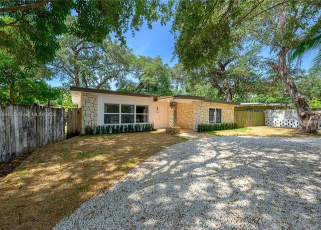 Property at 736 NE 164th St, Miami, FL 33162, 4 beds, 3 baths