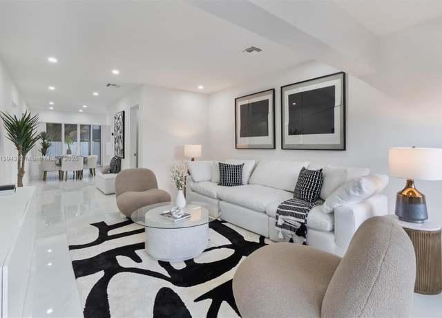 Property at 668 Lindell Blvd, Delray Beach, FL 33444, 4 beds, 2 baths