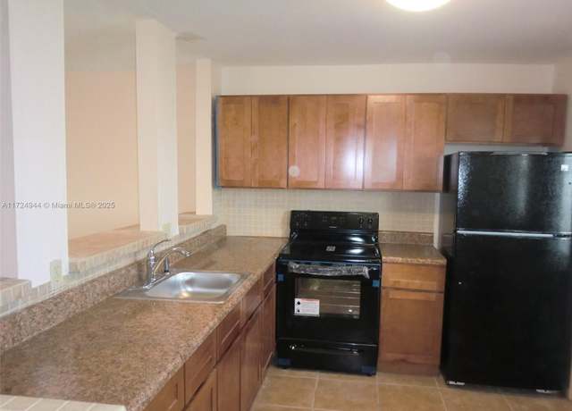 Property at 218 NE 12th Ave #507, Hallandale Beach, FL 33009, 2 beds, 2 baths