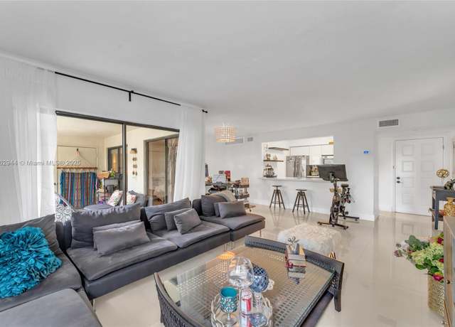 Property at 20170 NE 3rd Ct #5, Miami, FL 33179, 3 beds, 2 baths
