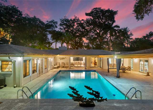 Property at 5465 Banyan Trl, Coral Gables, FL 33156, 5 beds, 5 baths