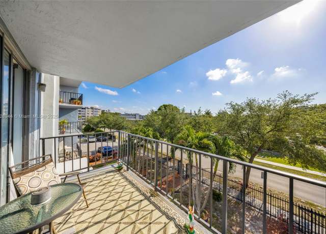 Property at 12500 NE 15th Ave #312, North Miami, FL 33161, 1 bath