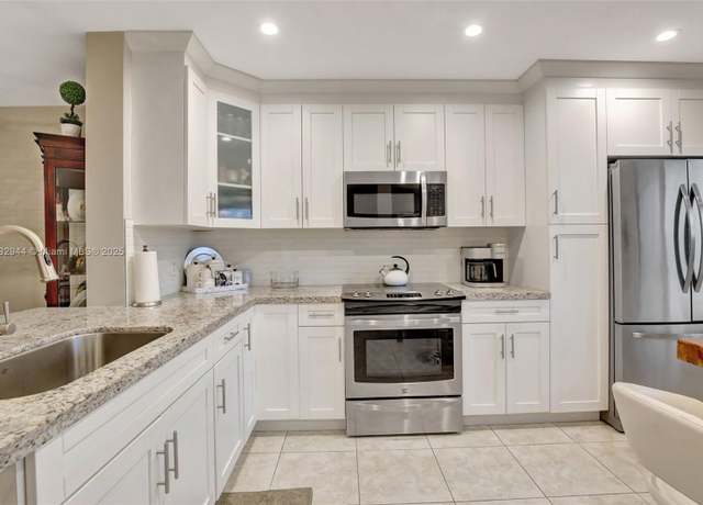 Property at 800 SW 125th Way Unit 405O, Pembroke Pines, FL 33027, 2 beds, 2 baths