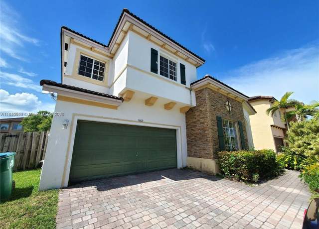 Property at 9409 SW 225th St, Cutler Bay, FL 33190, 4 beds, 2.5 baths