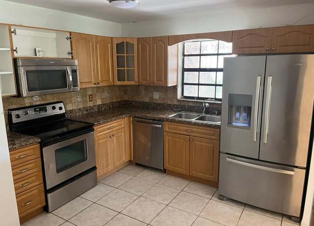 Property at 3686 NW 95th Ter Unit 4M, Sunrise, FL 33351, 3 beds, 2 baths