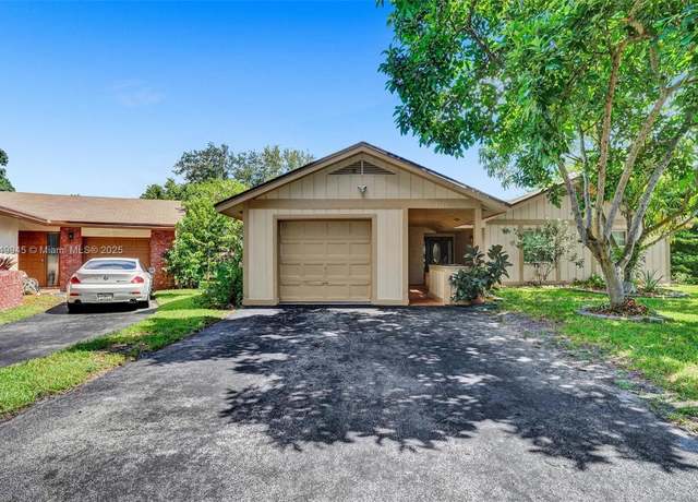 Property at 2124 Nova Village Dr, Davie, FL 33317, 3 beds, 2 baths