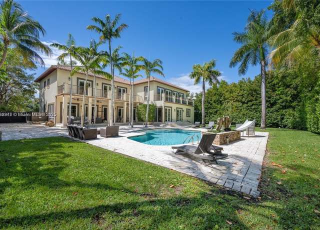 Property at 31 Island Dr, Key Biscayne, FL 33149, 6 beds, 6.5 baths
